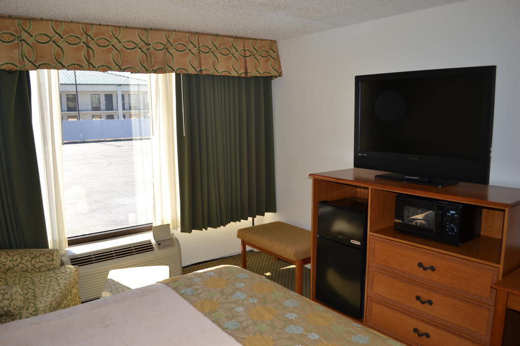 Jameson Inn & Suites Bowling Green Exterior photo