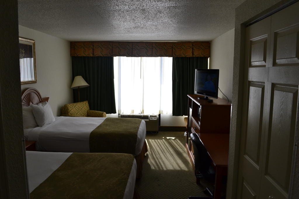 Jameson Inn & Suites Bowling Green Exterior photo
